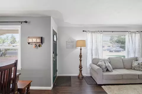 Entry Way - 1020 Alpha Rd, Turlock, CA 95380 photo 1 of 2