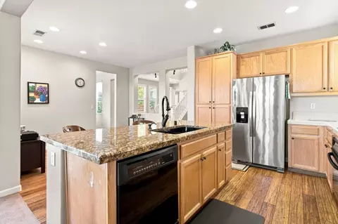 Kitchen - 921 Kennedy Pl, Tracy, CA 95377 photo 7 of 9