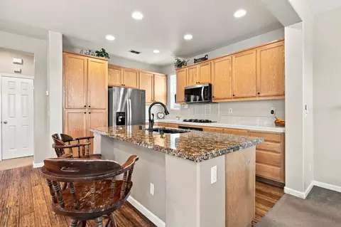 Kitchen - 921 Kennedy Pl, Tracy, CA 95377 photo 9 of 9
