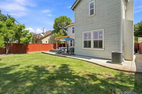 Exterior - 921 Kennedy Pl, Tracy, CA 95377 photo 6 of 8