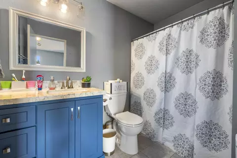 Bath - 1112 Cedar Creek Dr #2, Modesto, CA 95355 photo 2 of 3