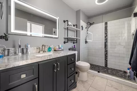 Bath - 1112 Cedar Creek Dr #2, Modesto, CA 95355 photo 3 of 3