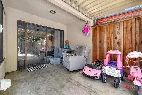 Exterior - 1112 Cedar Creek Dr #2, Modesto, CA 95355 photo 2 of 6