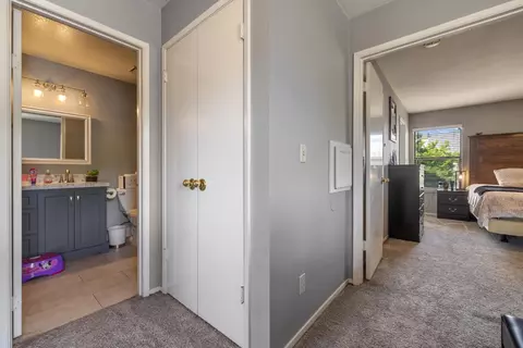 Entry Way - 1112 Cedar Creek Dr #2, Modesto, CA 95355 photo 7 of 8