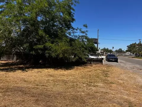 3611 Larch Ave, Ceres, CA 95307 photo 2