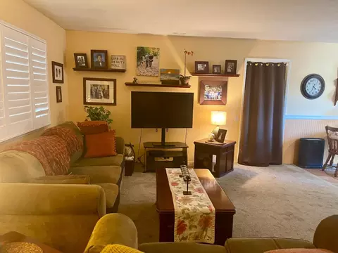 Living - 90 W Liberty Rd, Gridley, CA 95948 photo 1 of 3