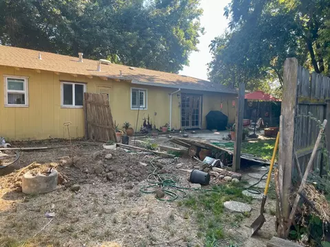 Exterior - 90 W Liberty Rd, Gridley, CA 95948 photo 6 of 12