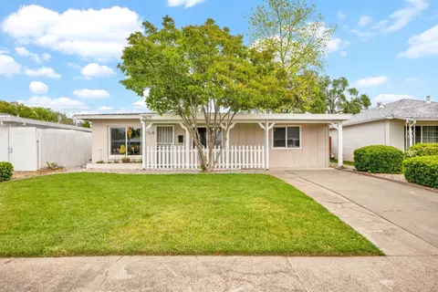 5673 James Way, Sacramento, CA 95822