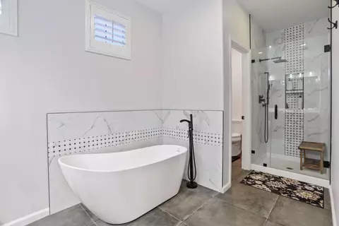 Bath - 1417 Sentinel Dr, Tracy, CA 95304 photo 2 of 5