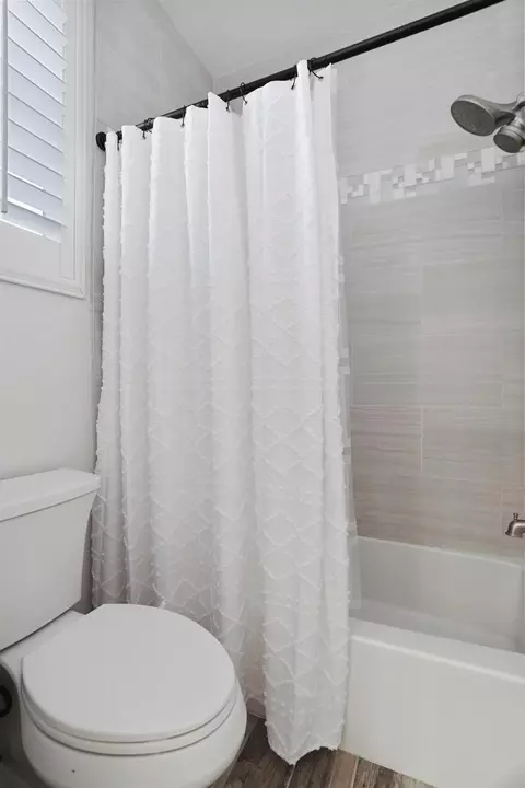 Bath - 1417 Sentinel Dr, Tracy, CA 95304 photo 5 of 5