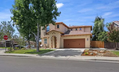 Exterior - 1417 Sentinel Dr, Tracy, CA 95304 photo 4 of 14
