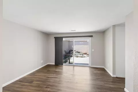 Living - 1828 Oak Leaf Dr, Modesto, CA 95354 photo 7 of 9