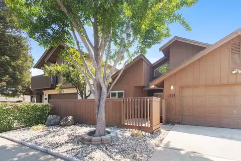 Exterior - 1828 Oak Leaf Dr, Modesto, CA 95354 photo 5 of 12
