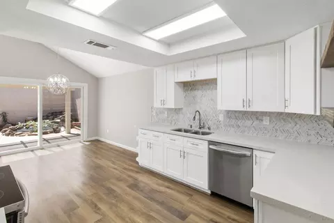 Kitchen - 1828 Oak Leaf Dr, Modesto, CA 95354 photo 4 of 4