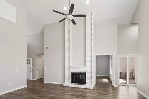 Living - 1828 Oak Leaf Dr, Modesto, CA 95354 photo 2 of 9