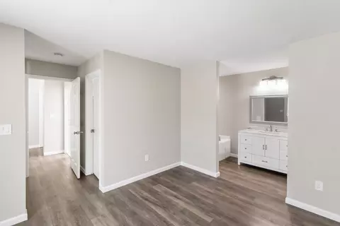 Entry Way - 1828 Oak Leaf Dr, Modesto, CA 95354 photo 3 of 3