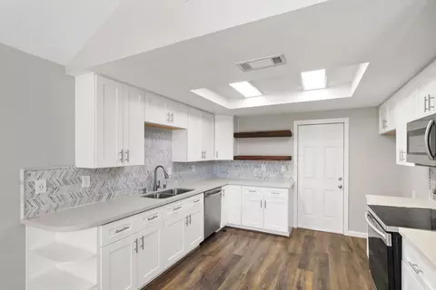 Kitchen - 1828 Oak Leaf Dr, Modesto, CA 95354 photo 1 of 4