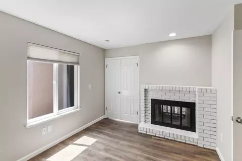 Living - 1828 Oak Leaf Dr, Modesto, CA 95354 photo 9 of 9