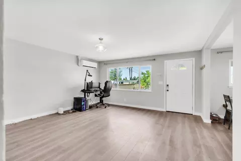 Living - 265 E 11th St, Lincoln, CA 95648 photo 1 of 3