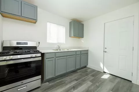 Entry Way - 403 Stockton St, Manteca, CA 95337 photo 1 of 2
