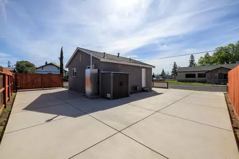 Exterior - 403 Stockton St, Manteca, CA 95337 photo 7 of 10