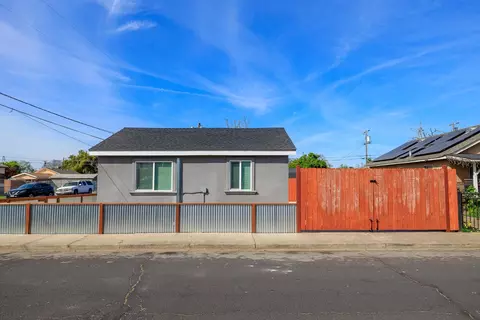 Exterior - 403 Stockton St, Manteca, CA 95337 photo 5 of 10