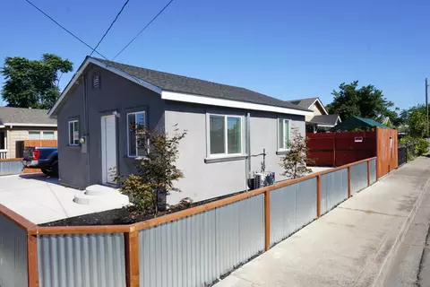 Exterior - 403 Stockton St, Manteca, CA 95337 photo 2 of 10