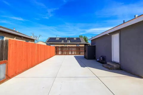 Exterior - 403 Stockton St, Manteca, CA 95337 photo 6 of 10