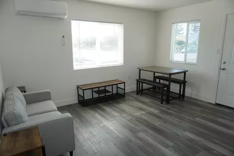 Living - 403 Stockton St, Manteca, CA 95337 photo 2 of 5
