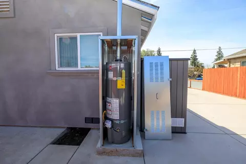 Exterior - 403 Stockton St, Manteca, CA 95337 photo 9 of 10