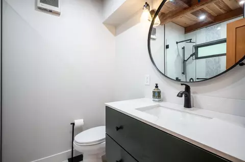 Bath - 3659 Ben Thorn Dr, Dorrington, CA 95223 photo 2 of 2