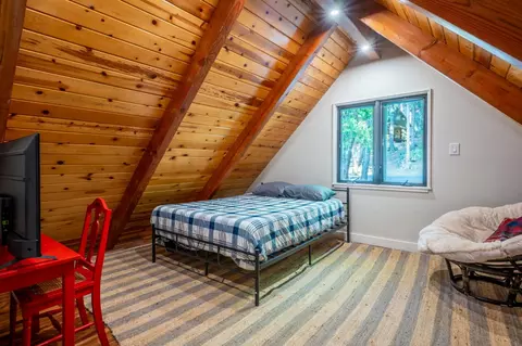 Bedroom - 3659 Ben Thorn Dr, Dorrington, CA 95223 photo 3 of 3