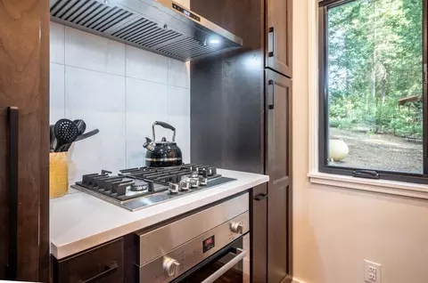 Kitchen - 3659 Ben Thorn Dr, Dorrington, CA 95223 photo 3 of 4