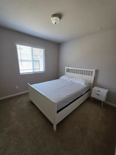 Bedroom - 1730 School St, Anderson, CA 96007 photo 3 of 5