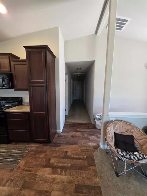 Entry Way - 1730 School St, Anderson, CA 96007 photo 1 of 3