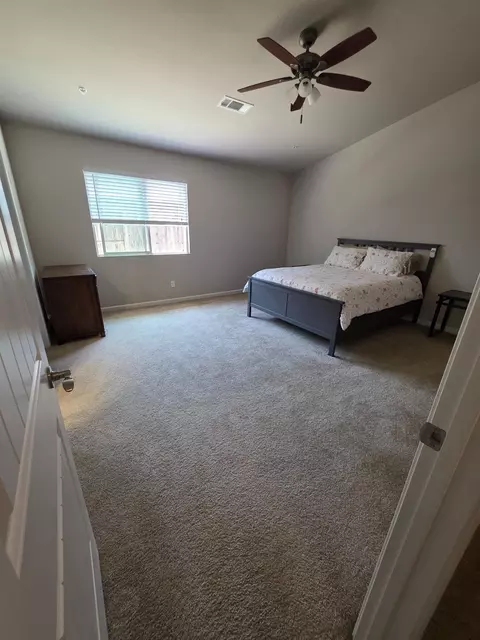 Bedroom - 1730 School St, Anderson, CA 96007 photo 4 of 5