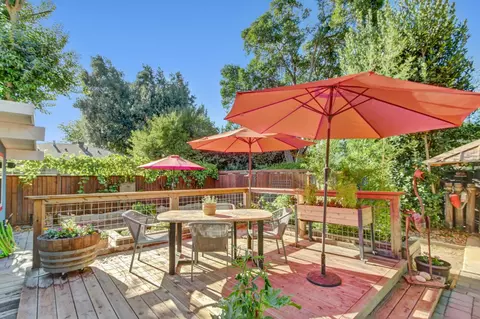 Exterior - 1221 Bucknell Dr, Davis, CA 95616 photo 6 of 25