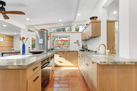 Kitchen - 1221 Bucknell Dr, Davis, CA 95616 photo 3 of 8