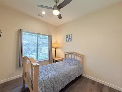 Bedroom - 327 J St, Davis, CA 95616 photo 8 of 10
