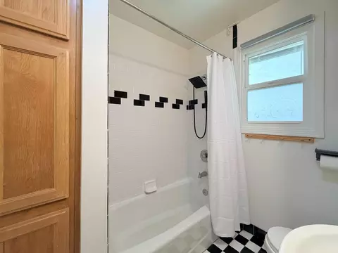 Bath - 327 J St, Davis, CA 95616 photo 1 of 4