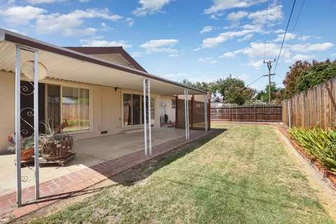 Exterior - 213 Granada Way, Tracy, CA 95376 photo 8 of 10