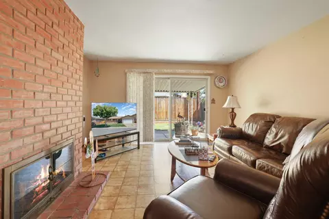 Living - 213 Granada Way, Tracy, CA 95376 photo 5 of 6