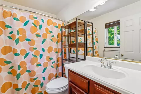 Bath - 10819 Walker Dr, Grass Valley, CA 95945 photo 4 of 4
