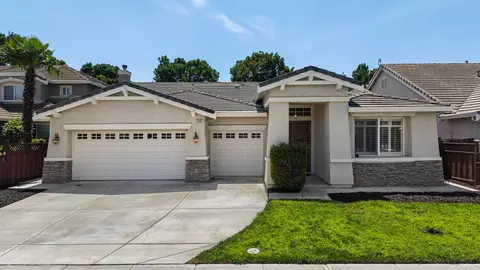 Exterior - 2086 Shenandoah Dr, Tracy, CA 95377 photo 2 of 9