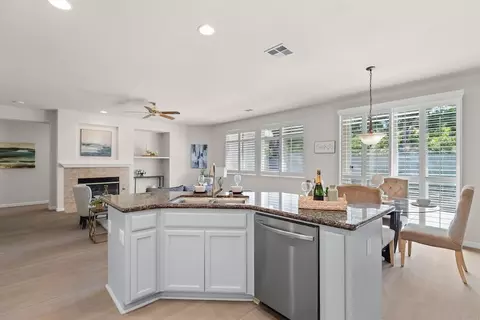 Kitchen - 2086 Shenandoah Dr, Tracy, CA 95377 photo 5 of 5