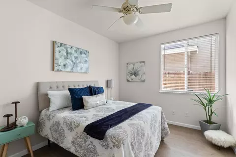 Bedroom - 2086 Shenandoah Dr, Tracy, CA 95377 photo 4 of 4