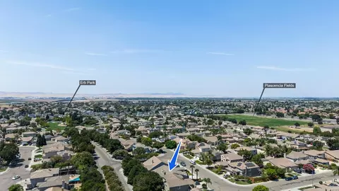 View/Area - 2086 Shenandoah Dr, Tracy, CA 95377 photo 2 of 2