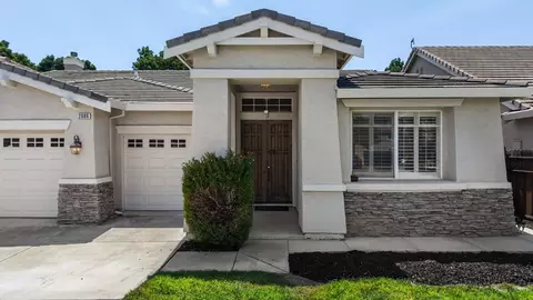 Exterior - 2086 Shenandoah Dr, Tracy, CA 95377 photo 5 of 9