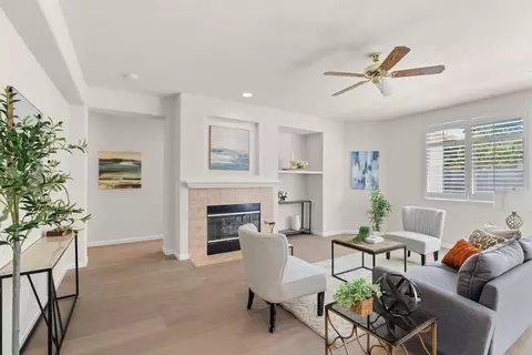 Living - 2086 Shenandoah Dr, Tracy, CA 95377 photo 5 of 6