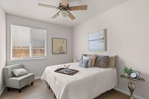 Bedroom - 2086 Shenandoah Dr, Tracy, CA 95377 photo 3 of 4